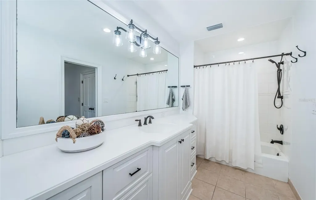 4916 62nd Avenue S St Petersburg FL 33715