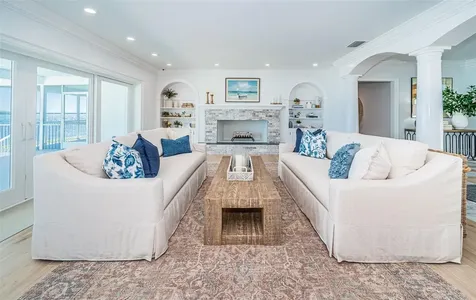 4916 62nd Avenue S St Petersburg FL 33715