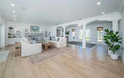 4916 62nd Avenue S St Petersburg FL 33715