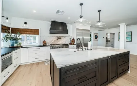4916 62nd Avenue S St Petersburg FL 33715