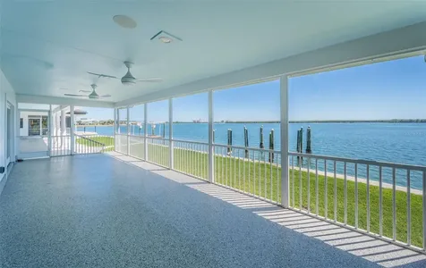 4916 62nd Avenue S St Petersburg FL 33715