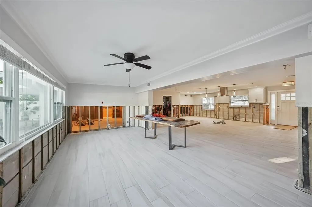 3956 Shore Acres Boulevard NE St Petersburg FL 33703