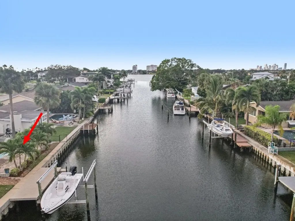 3956 Shore Acres Boulevard NE St Petersburg FL 33703
