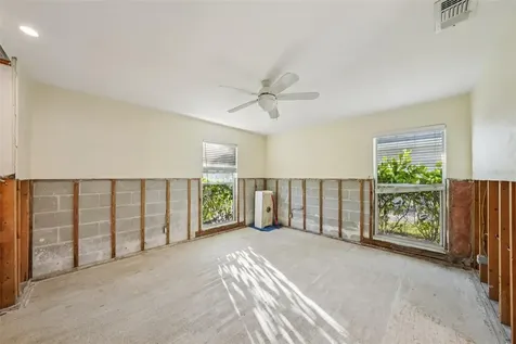 3956 Shore Acres Boulevard NE St Petersburg FL 33703
