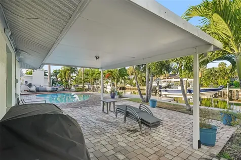 3956 Shore Acres Boulevard NE St Petersburg FL 33703