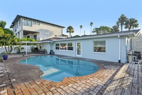 3956 Shore Acres Boulevard NE St Petersburg FL 33703