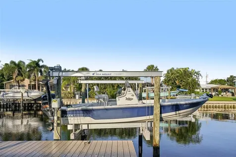 3956 Shore Acres Boulevard NE St Petersburg FL 33703