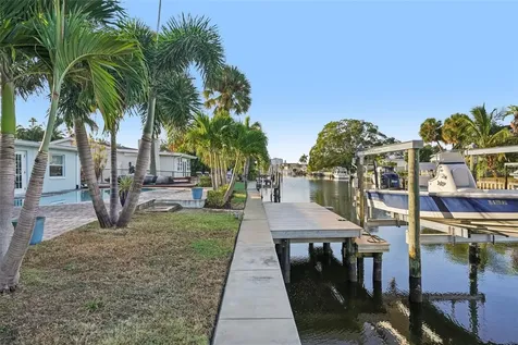 3956 Shore Acres Boulevard NE St Petersburg FL 33703