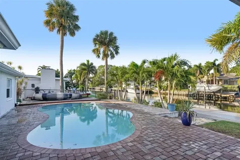 3956 Shore Acres Boulevard NE St Petersburg FL 33703