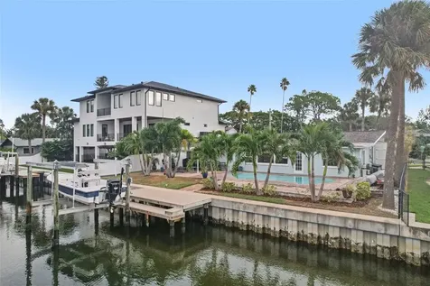 3956 Shore Acres Boulevard NE St Petersburg FL 33703
