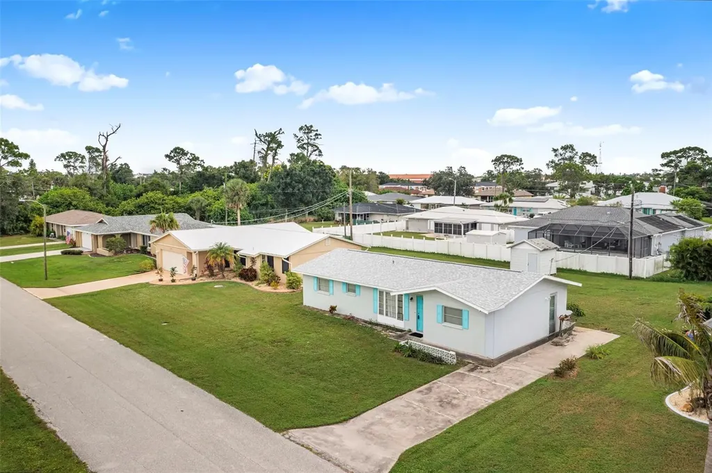 22281 N Niagara Avenue Port Charlotte FL 33952