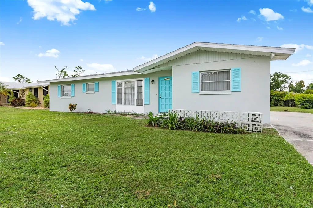 22281 N Niagara Avenue Port Charlotte FL 33952