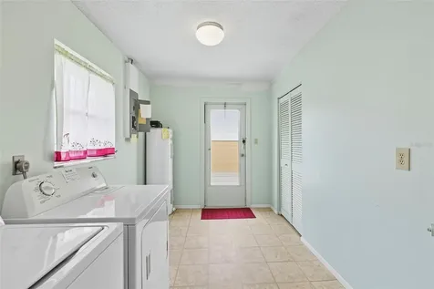 22281 N Niagara Avenue Port Charlotte FL 33952