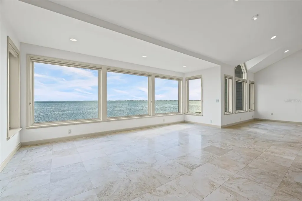 24 Tidy Island Boulevard Bradenton FL 34210