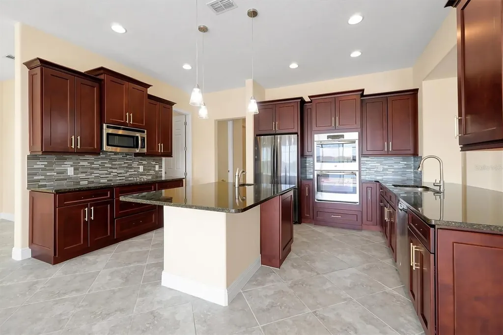 870 Spinnaker Way Kissimmee FL 34746