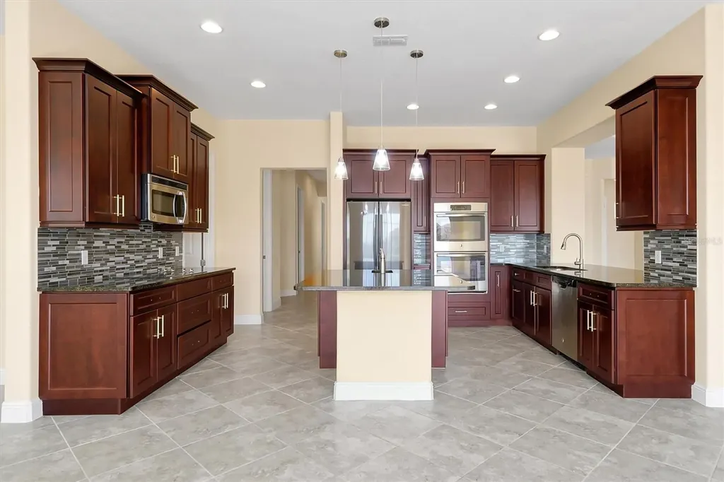 870 Spinnaker Way Kissimmee FL 34746