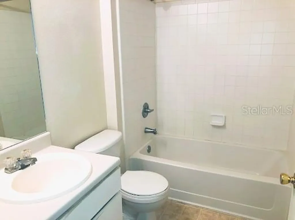 18193 Bridle Club Drive Tampa FL 33647