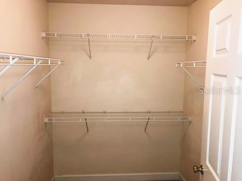 18193 Bridle Club Drive Tampa FL 33647