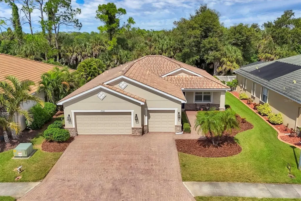1966 Mesic Hammock Way Venice FL 34292