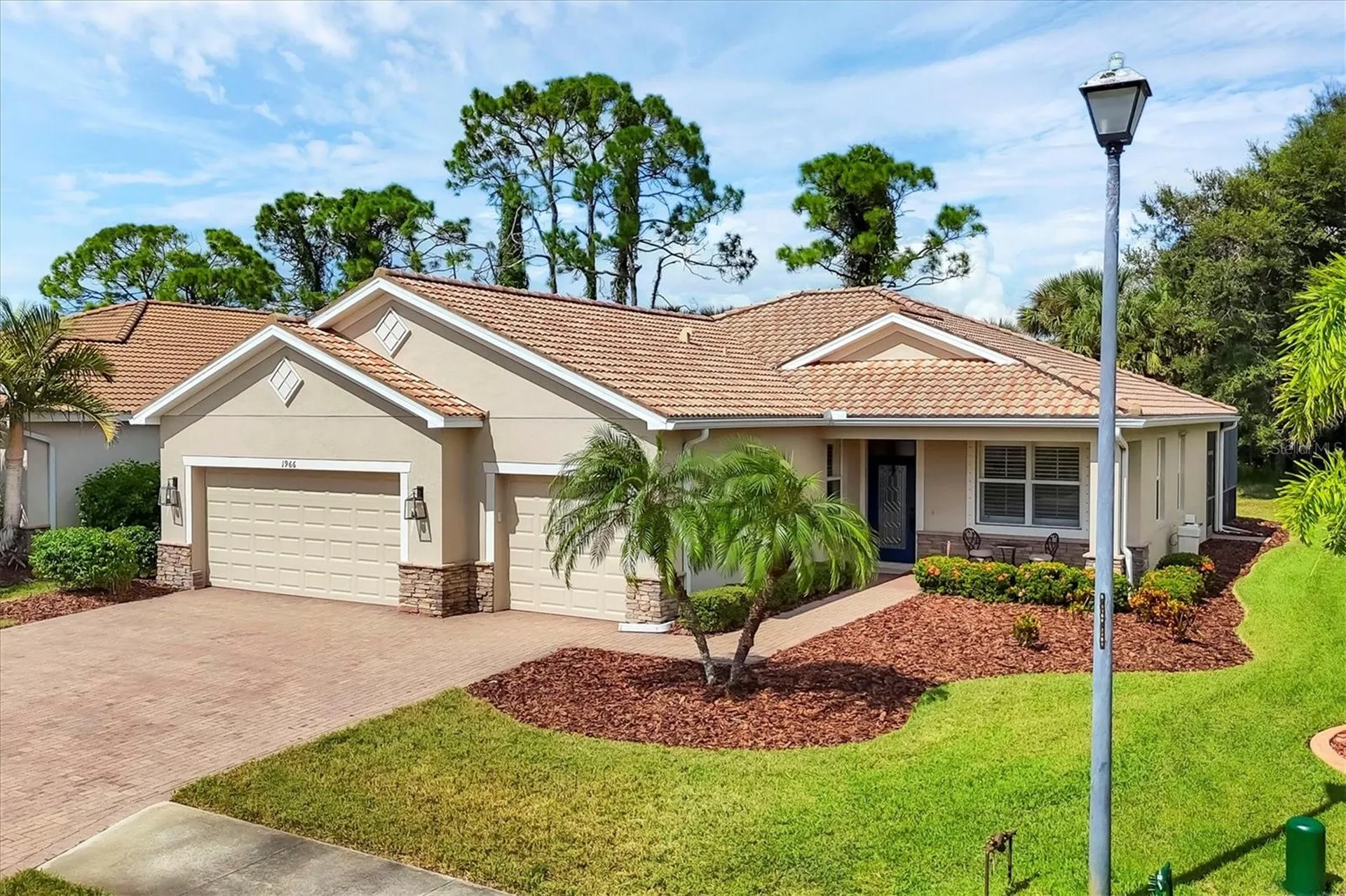 1966 Mesic Hammock Way Venice FL 34292