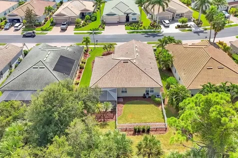 1966 Mesic Hammock Way Venice FL 34292