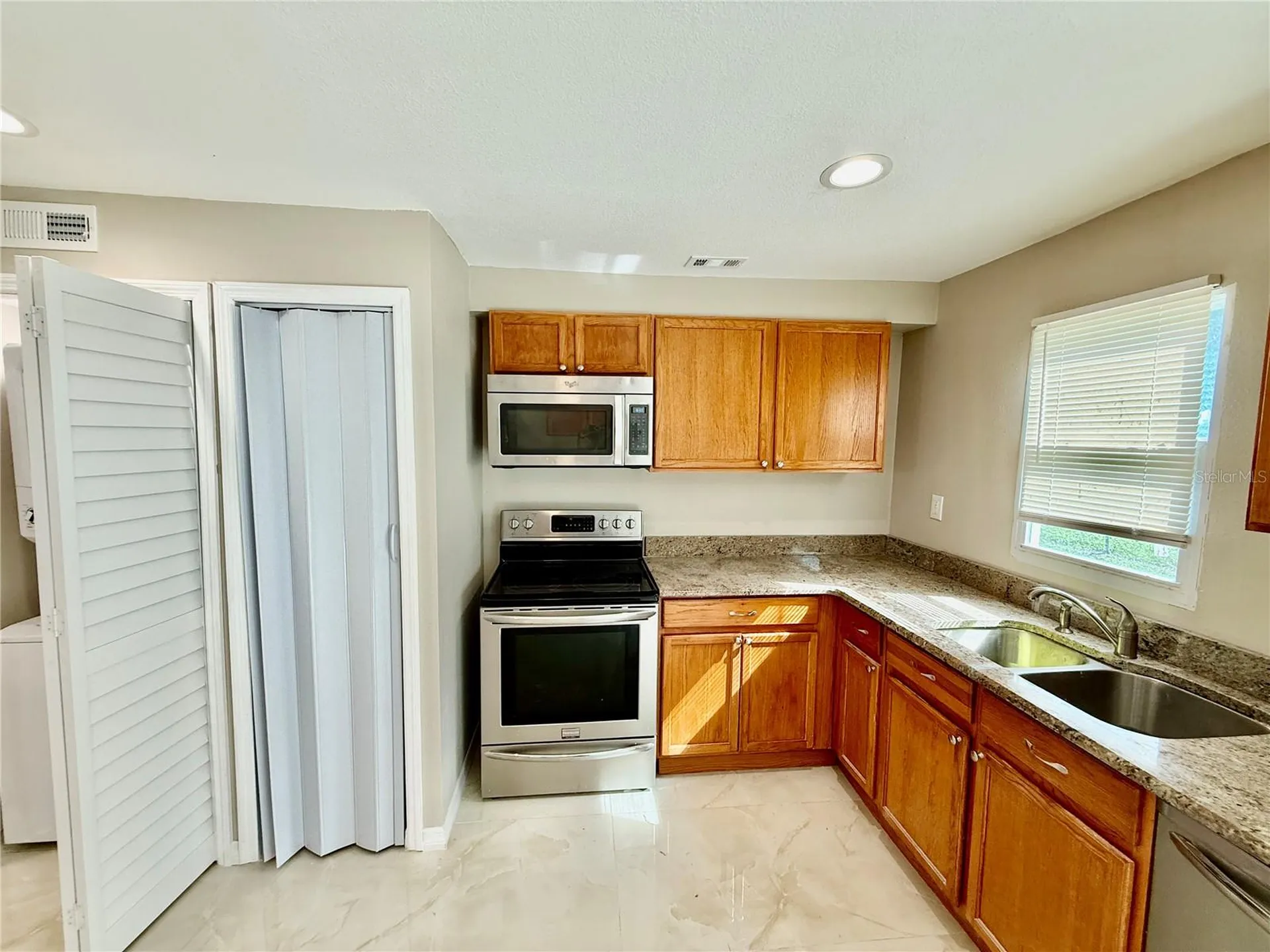 2769 L B Mcleod Road Orlando FL 32805