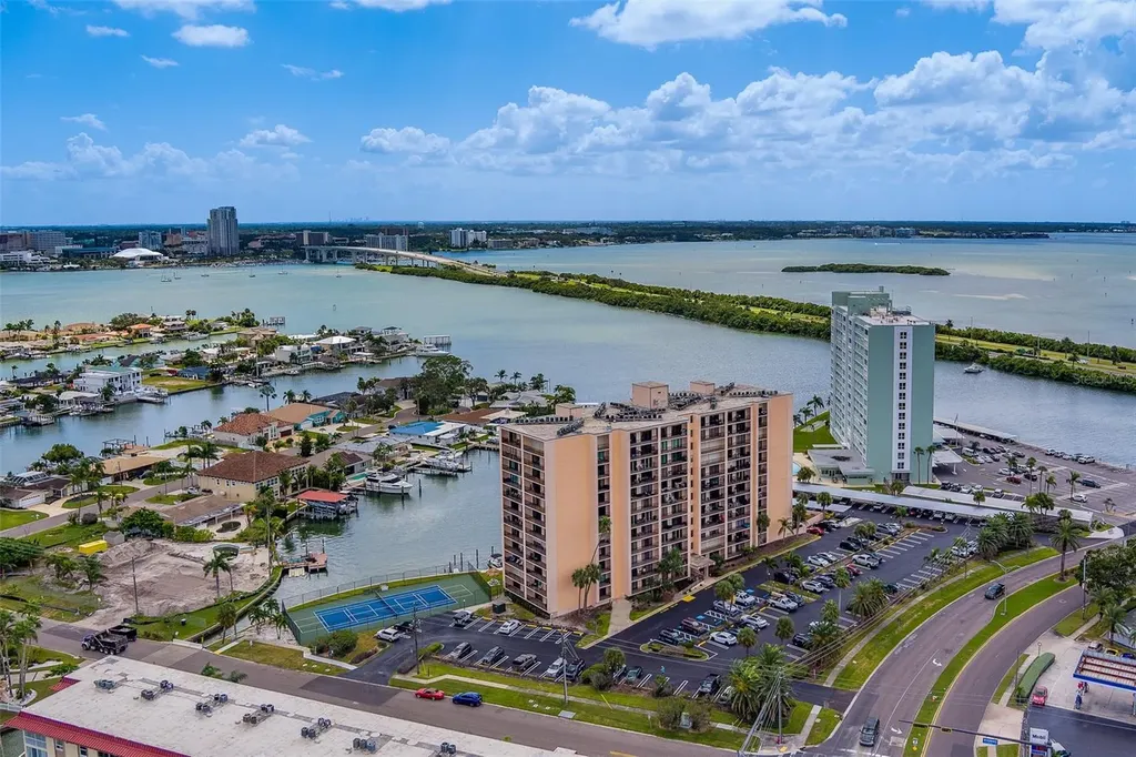 51 Island Way Clearwater Beach FL 33767
