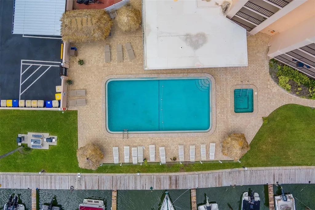 51 Island Way Clearwater Beach FL 33767