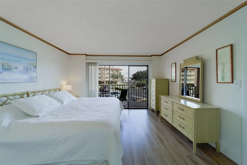 51 Island Way Clearwater Beach FL 33767