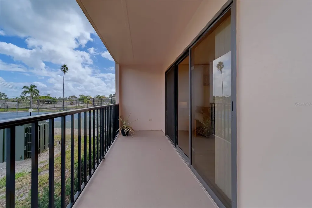51 Island Way Clearwater Beach FL 33767