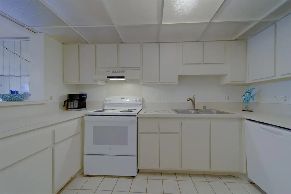 51 Island Way Clearwater Beach FL 33767