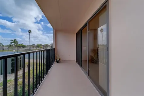 51 Island Way Clearwater Beach FL 33767