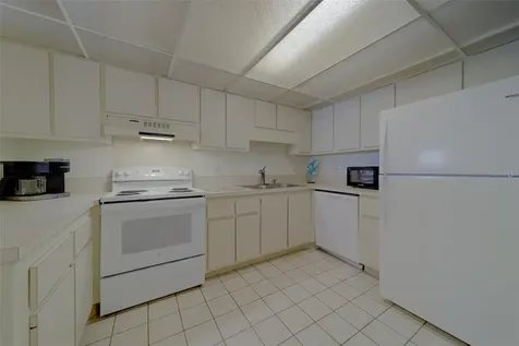 51 Island Way Clearwater Beach FL 33767