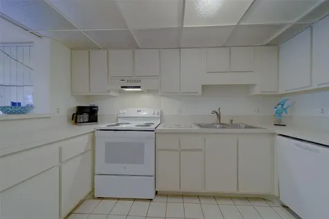 51 Island Way Clearwater Beach FL 33767