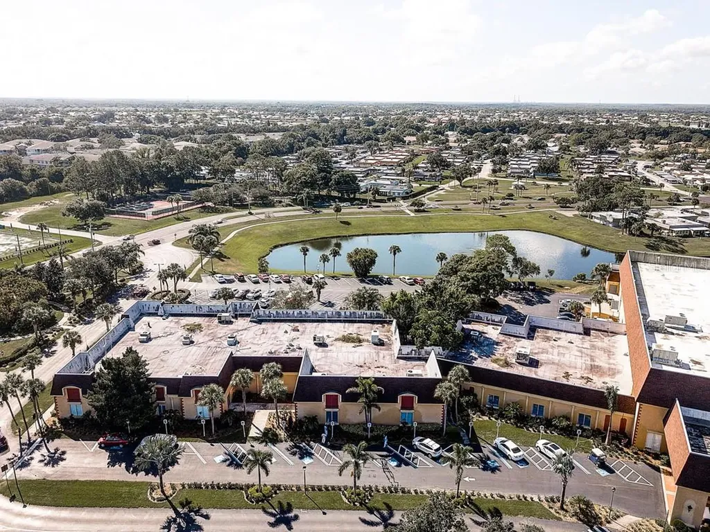 1802 Bedford Lane Sun City Center FL 33573