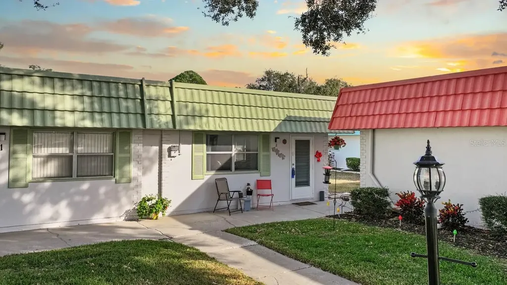 1802 Bedford Lane Sun City Center FL 33573