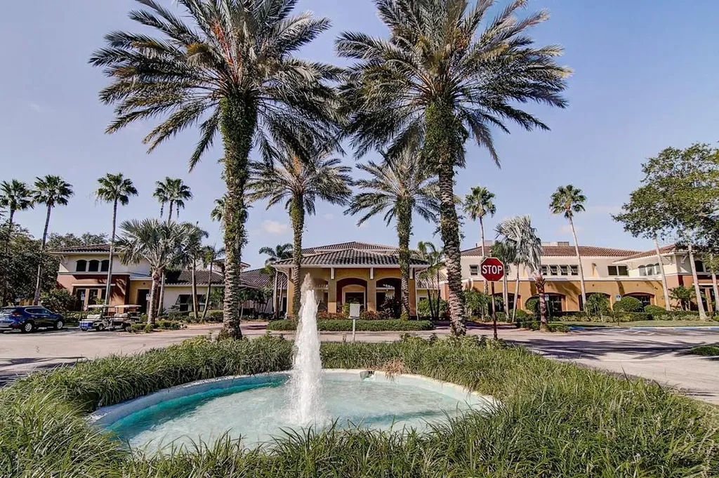 1802 Bedford Lane Sun City Center FL 33573