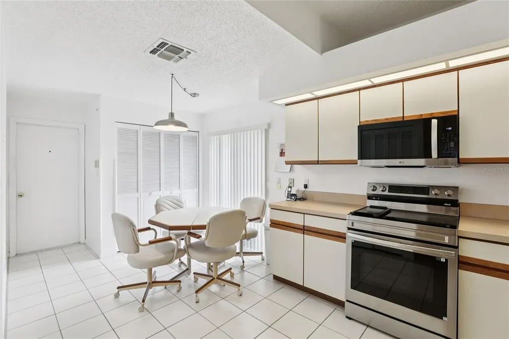 11624 Peach Grove Lane Orlando FL 32821