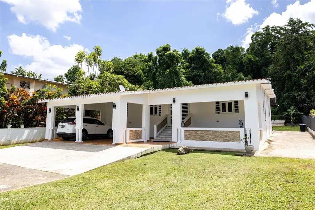 Bo. Tierras Nuevas Colinas Del Norte Manati PR 00674