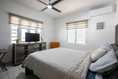 Bo. Tierras Nuevas Colinas Del Norte Manati PR 00674