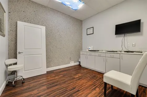 1033 W Bay Drive Largo FL 33770