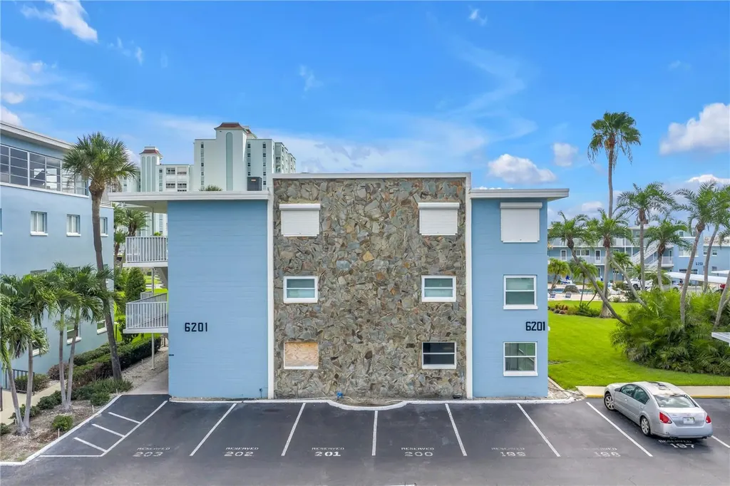 6201 2nd Street E St Pete Beach FL 33706