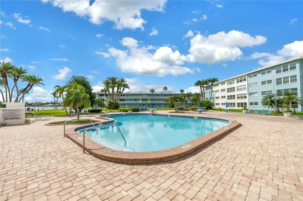 6201 2nd Street E St Pete Beach FL 33706