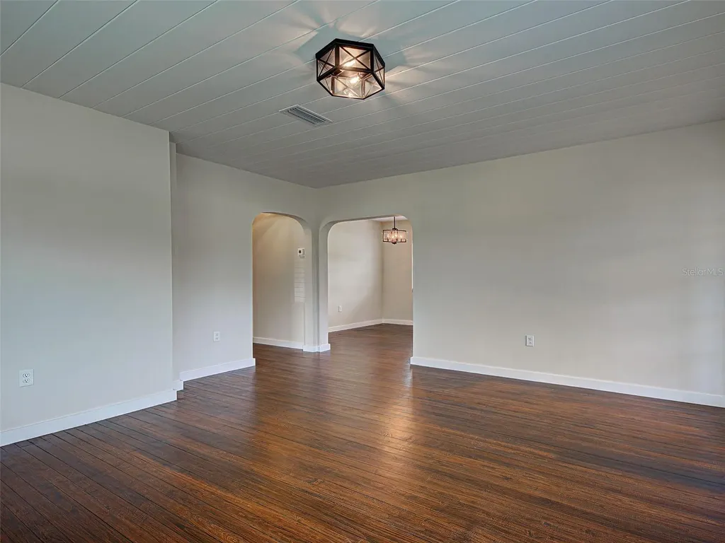611 W Wentworth Street Englewood FL 34223