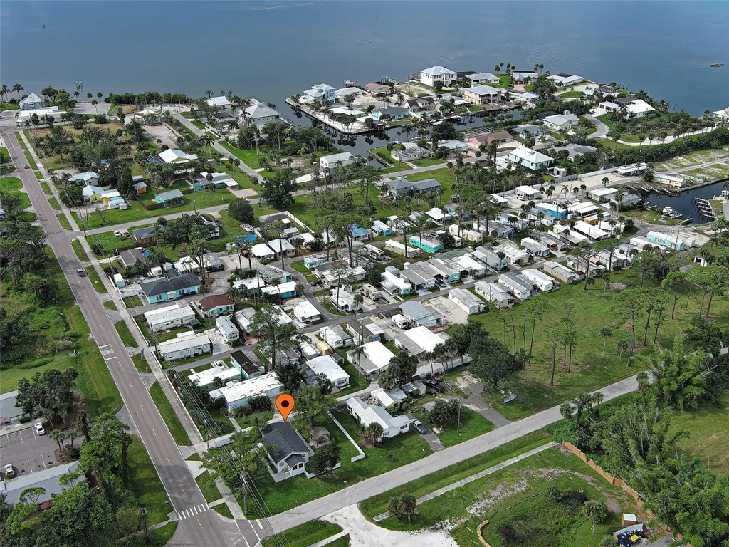 611 W Wentworth Street Englewood FL 34223