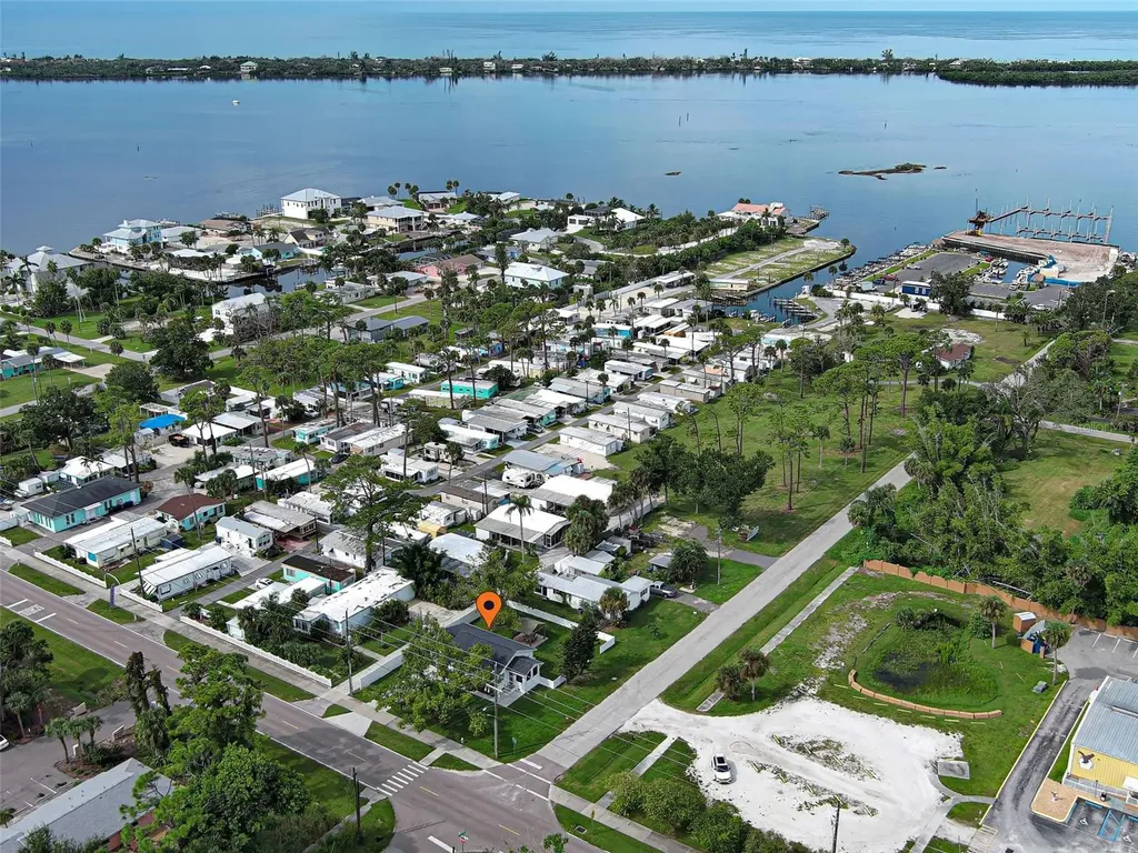 611 W Wentworth Street Englewood FL 34223