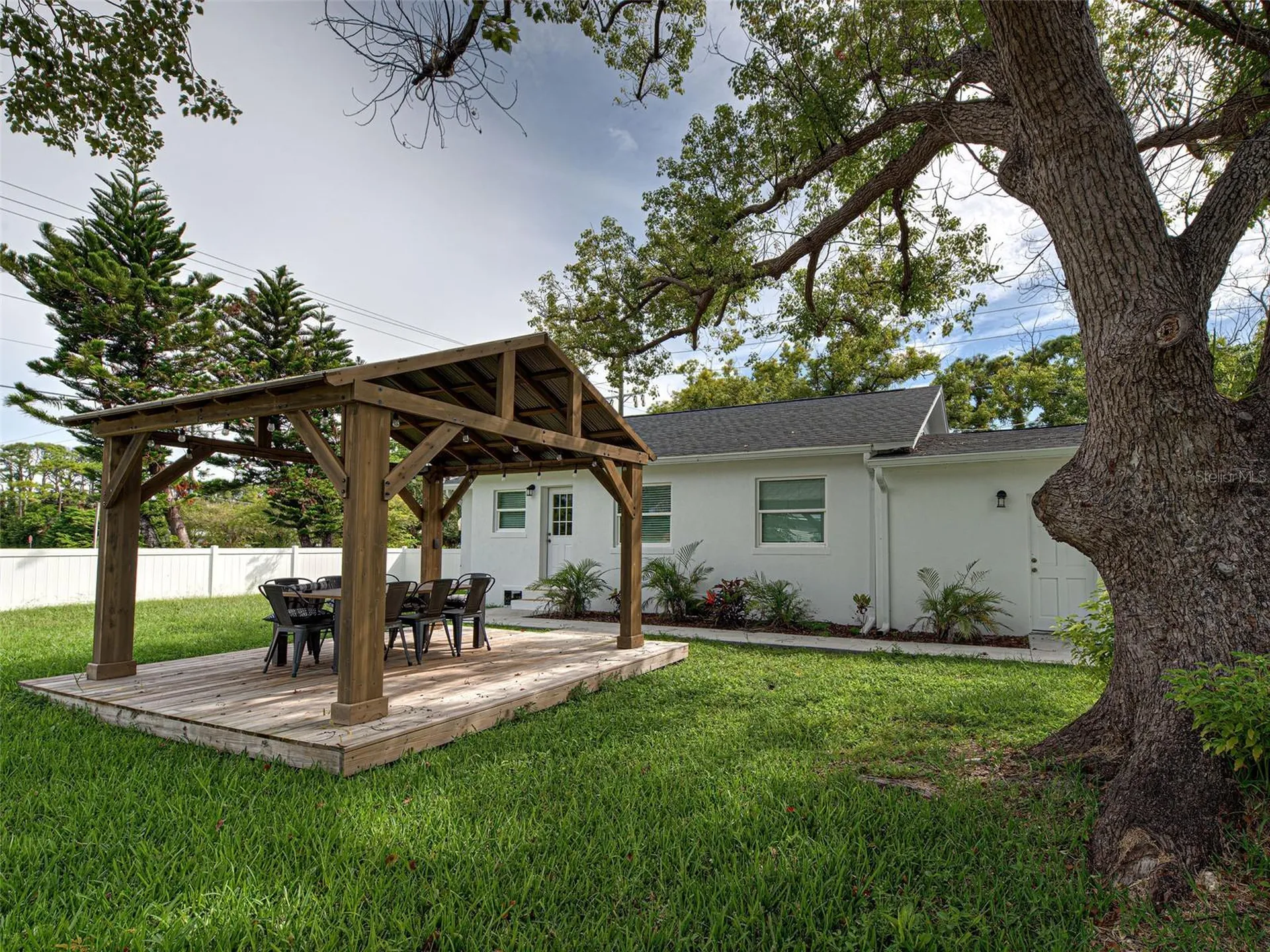 611 W Wentworth Street Englewood FL 34223