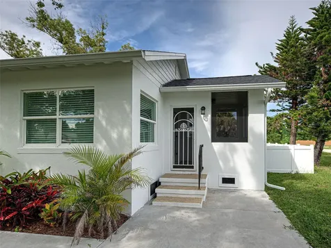 611 W Wentworth Street Englewood FL 34223