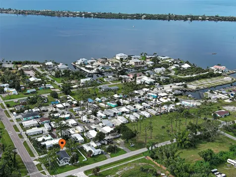 611 W Wentworth Street Englewood FL 34223