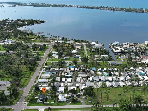 611 W Wentworth Street Englewood FL 34223